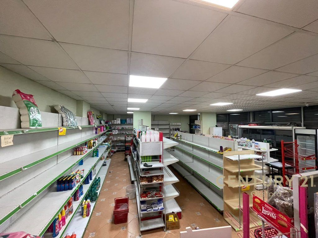 COMMERCIAL SPACE 95m2 FOR RENT IN YZBERISHT
