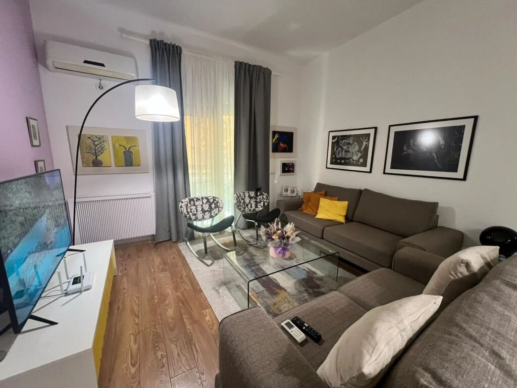 APARTAMENT ME QERA 2+1 VASIL SHANTO 1000 EURO FH-96382