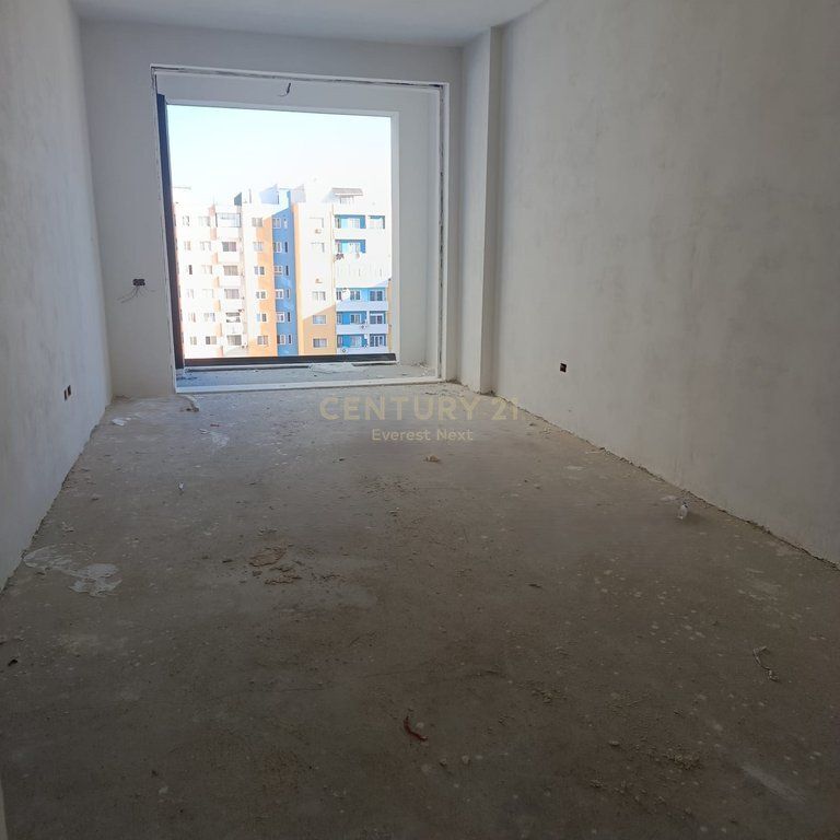 APARTMENT 1+1 FOR SALE KAMËZ