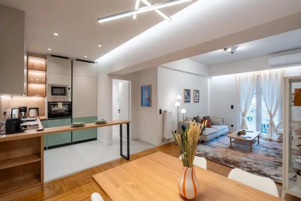 Train Station, 2+1 apartment for rent (for residence or bnb)
