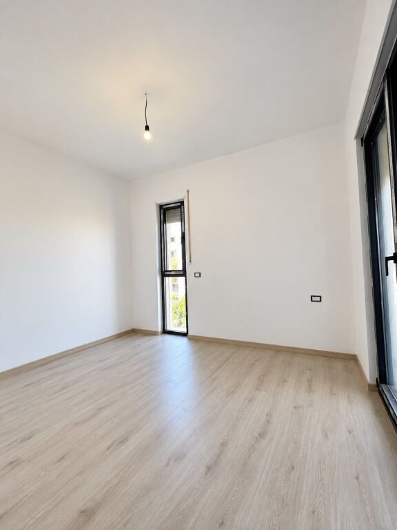 APARTAMENT 1+1+OBORR PER SHITJE NE TORQUISE MARINA, HAMALLAJ