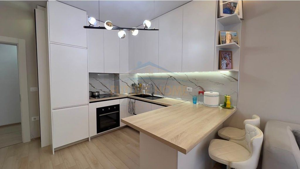 Shitet, Apartament 2+1, Kamëz, Tiranë.