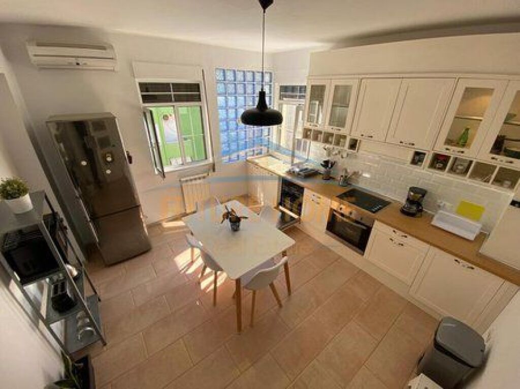 Rent, Duplex + Veranda, Block