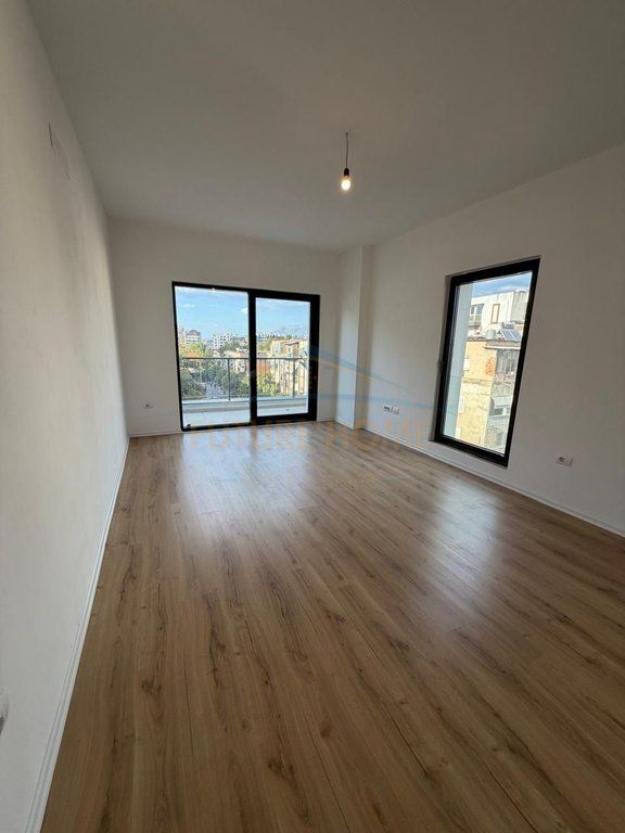 For sale, Apartment 2+1+2+Veranda, Barricade Street, Tirana.