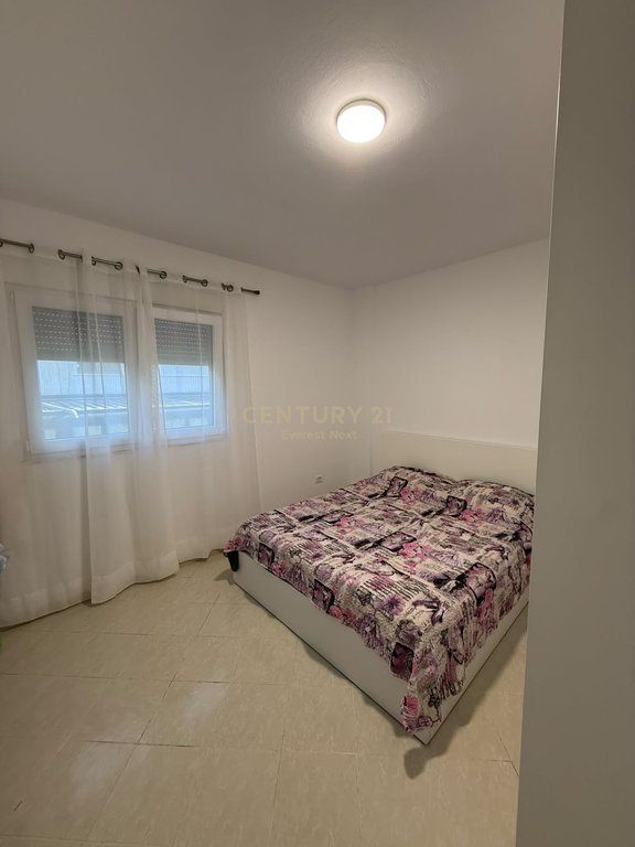 Shitet apartament 2+1 - Plazhi I Golemit
