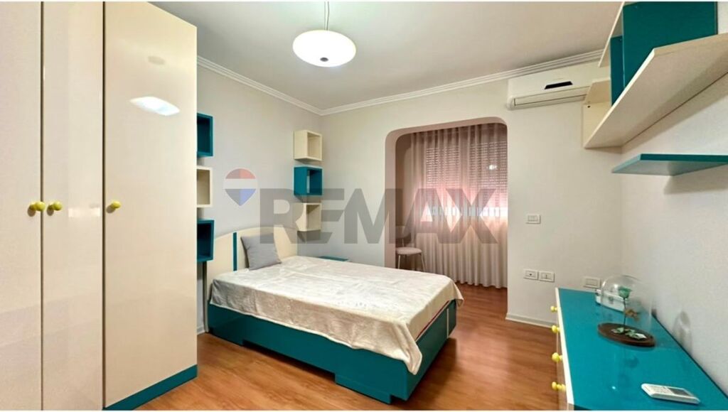 2+1 apartment for rent at 21 Dhjetori!