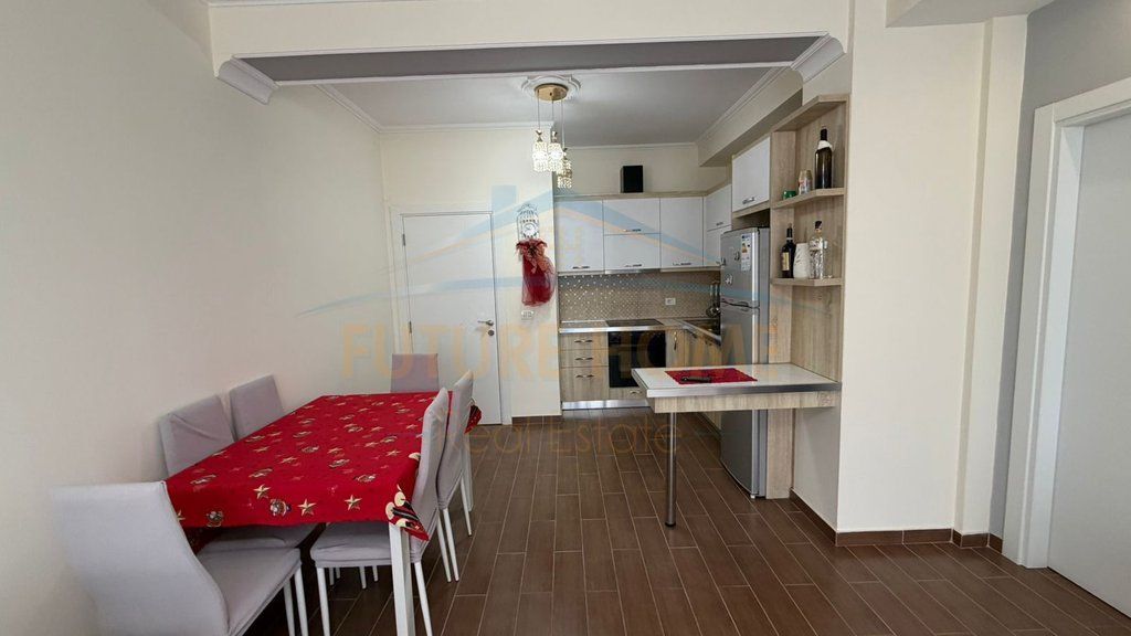 Shitet, Apartament 3+1, Kamëz, Tiranë.