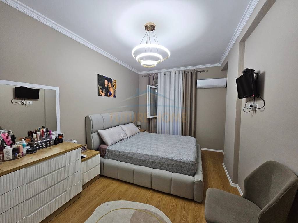 In vendita, Appartamento 2+1, Univers City, Tirana