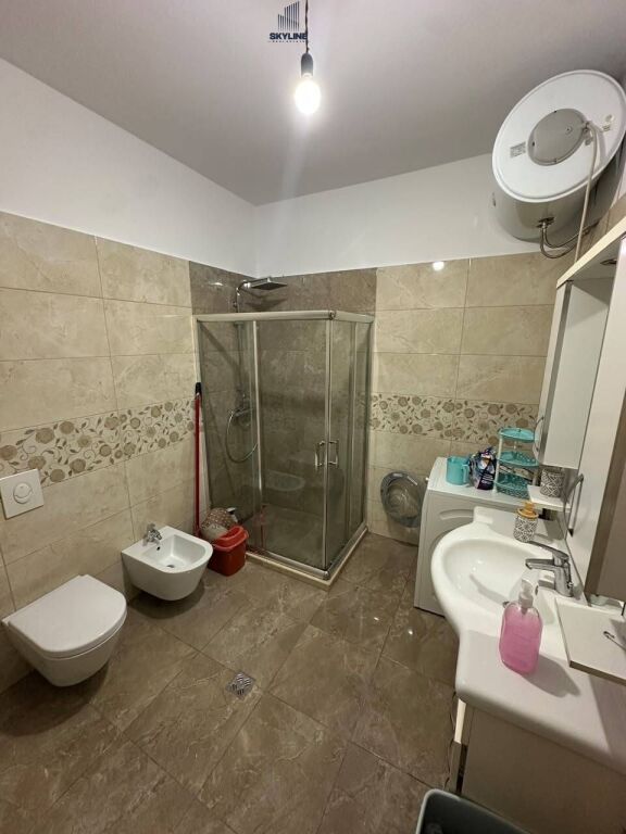 Jepet Apartament 2+1+2 me qera-Rrethi Astirit