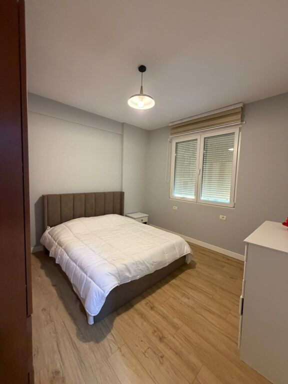 Jepet me qira apartament 2+1+2