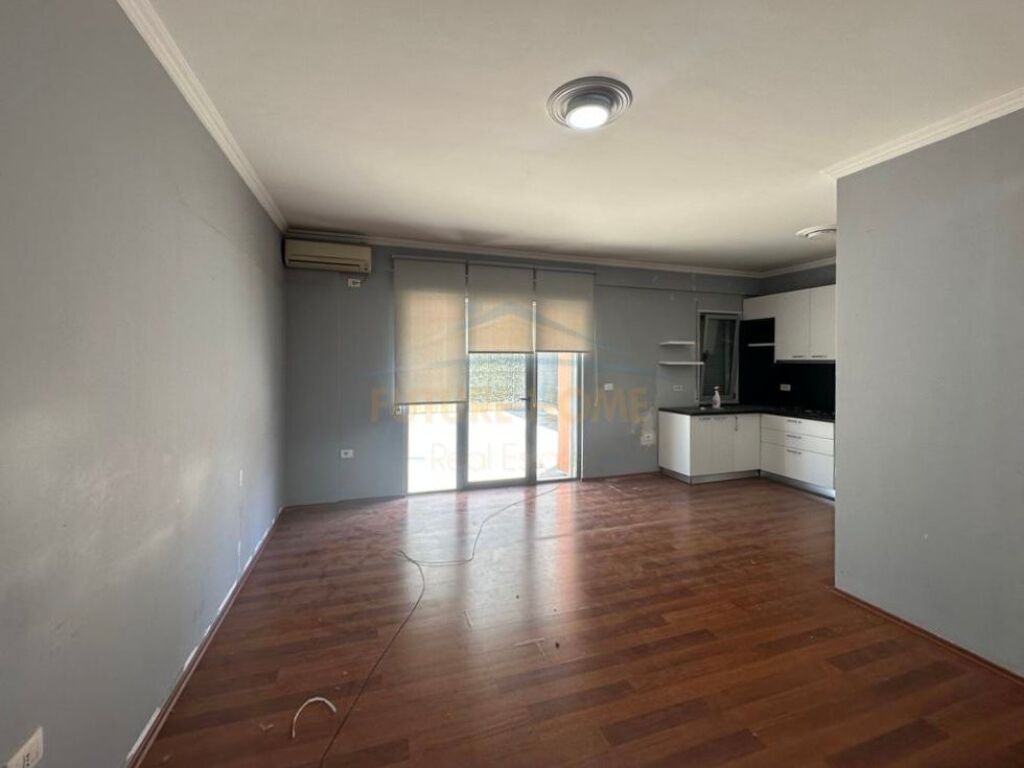 Qira,Apartament 3+1+2, 5 Maji,Tiranë.