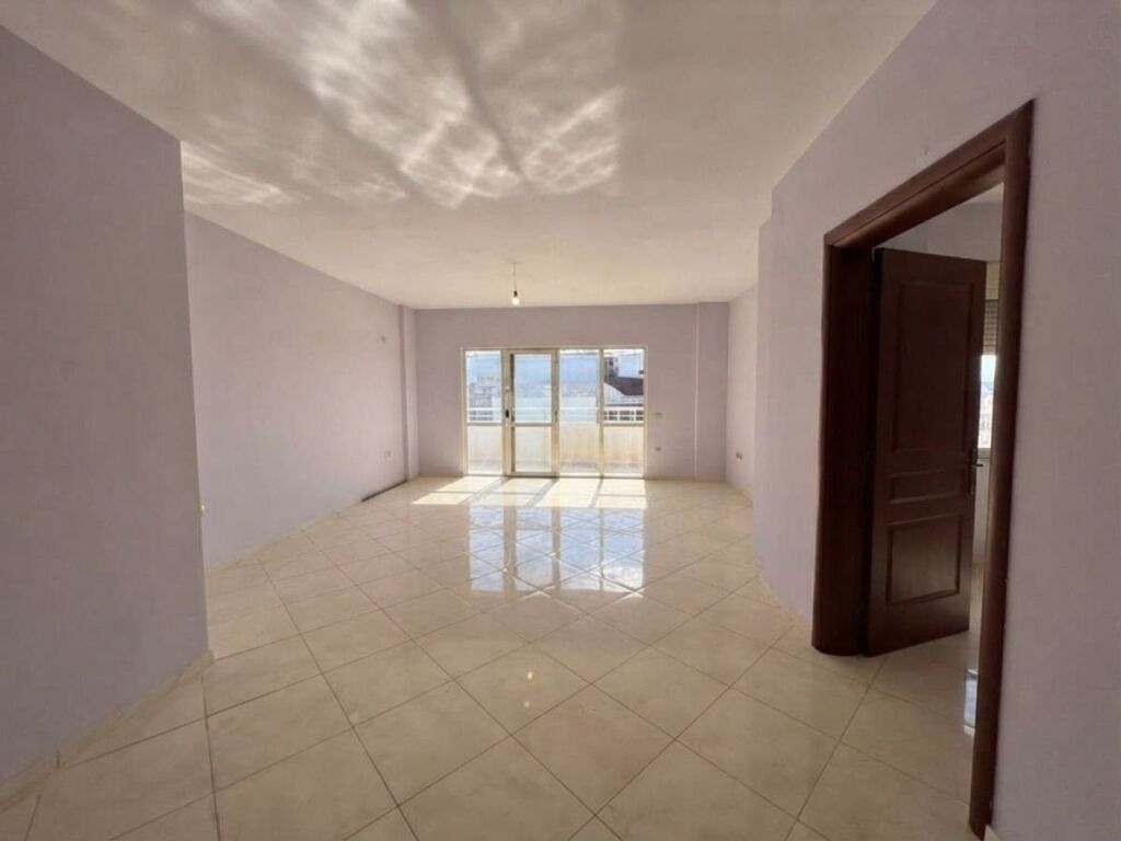 Shitet, Apartament 3+1+2, Rruga Shefqet Kuka, Fresk, Tirane