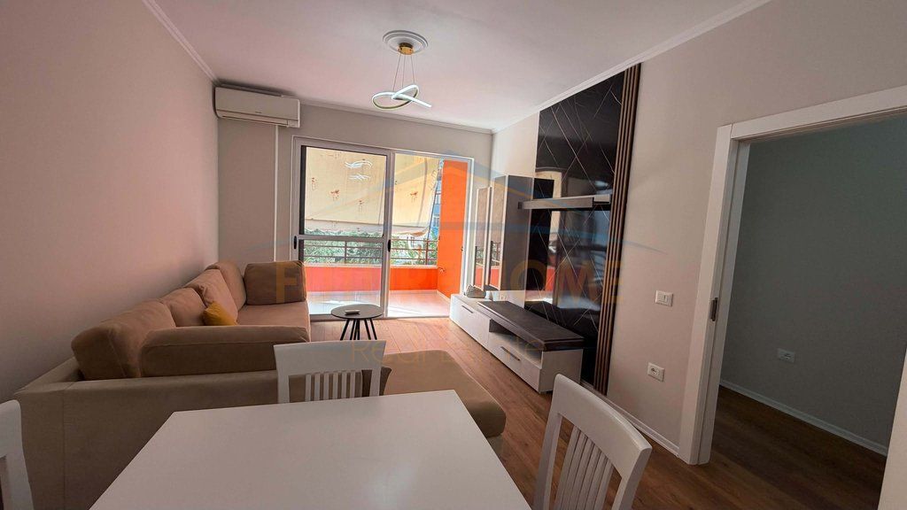 Shitet, Apartament 1+1, Yzberisht