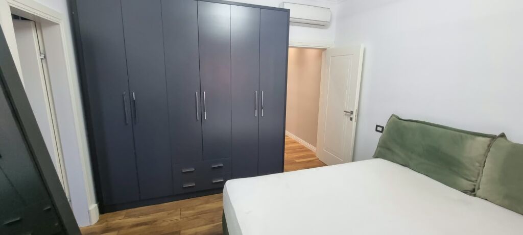 Apartament Modern 2+1+2 me 65 m² Verandë &amp; 2 Poste Parkimi | Liqeni i Thatë!