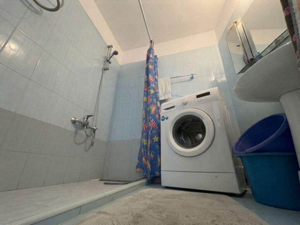 Shitet, Apartament 2+1, Zogu Zi