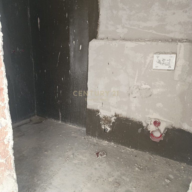 APARTMENT 1+1 FOR SALE KAMËZ