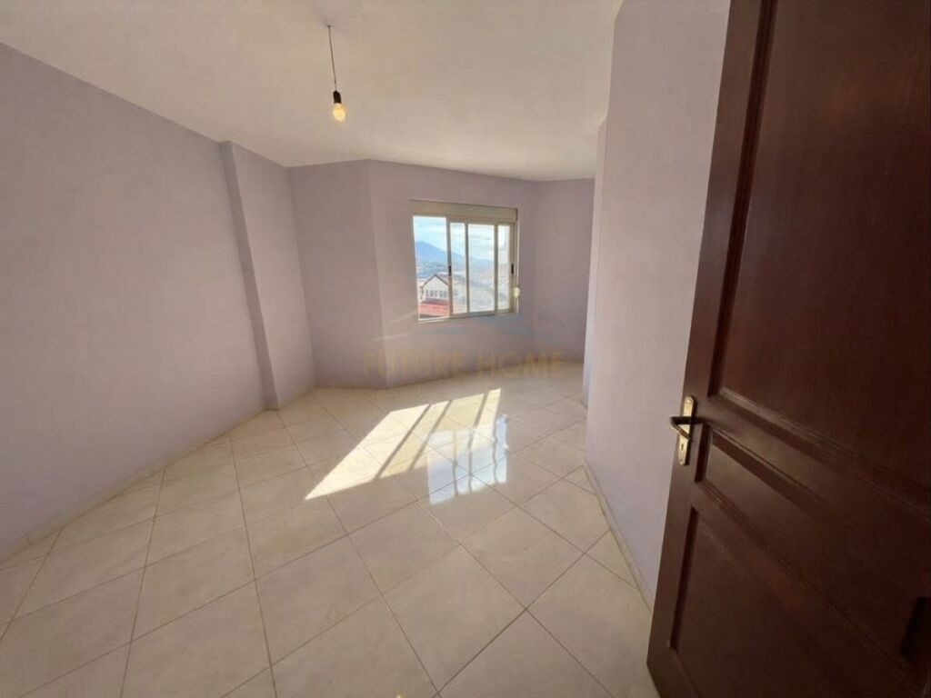Shitet, Apartament 3+1+2, Rruga Shefqet Kuka, Fresk, Tirane