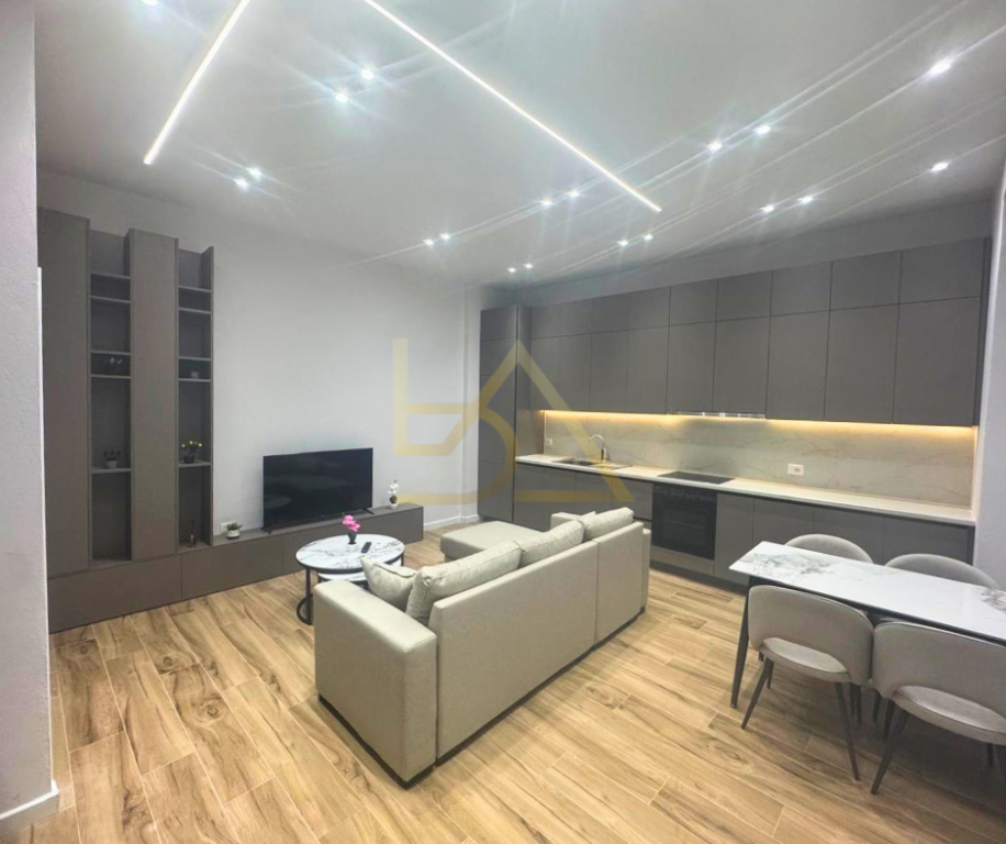 VENDESI APPARTAMENTO 1+1 – QUARTIERE 13, SPIAGGIA, DURRËS