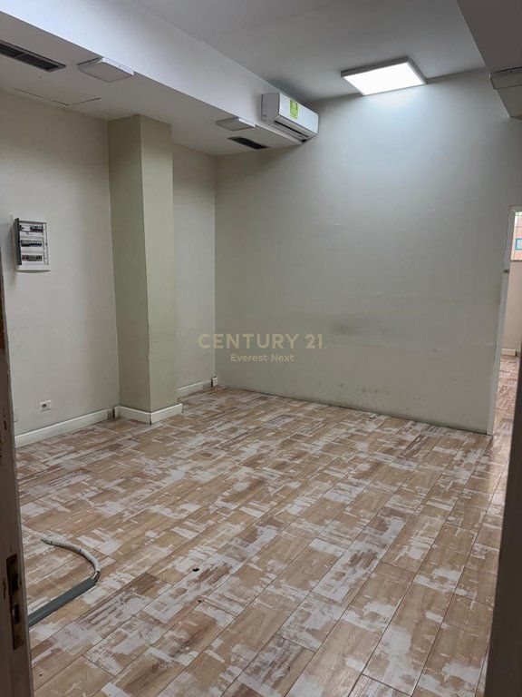 COMMERCIAL UNIT FOR RENT – SELVI