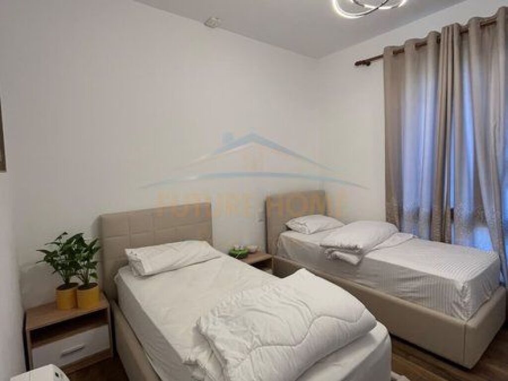 Qera,Apartament 2+1+2+Post Parkimi ,Blloku i Ambasadave