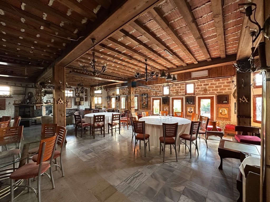 Qera, Bar - Restorant, Poligrafiku, Tiranë .