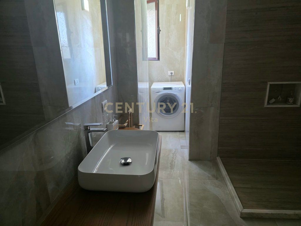 Apartment 3+2+2 For Sale in the former area in Durres !!!
