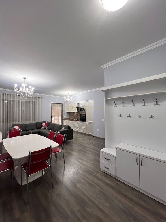 APARTAMENT 3+1+2 ME QIRA – KOMPLEKSI DELIJORGJI