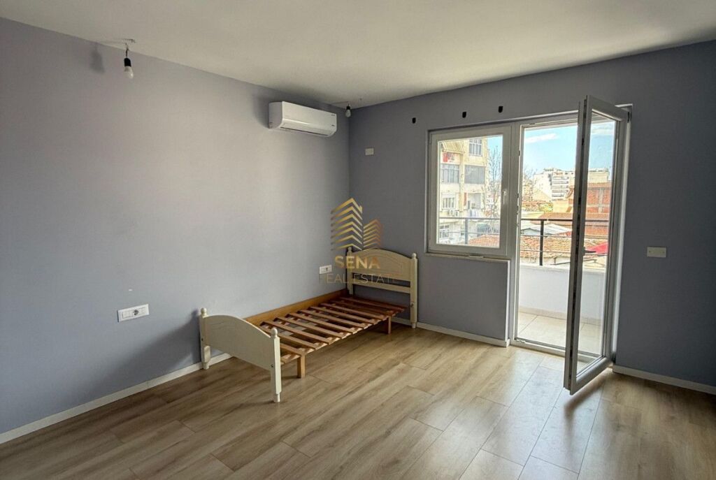 Qira, Apartament 2+1+BLK, Bosh, Pazari i Ri, 60.000 Leke