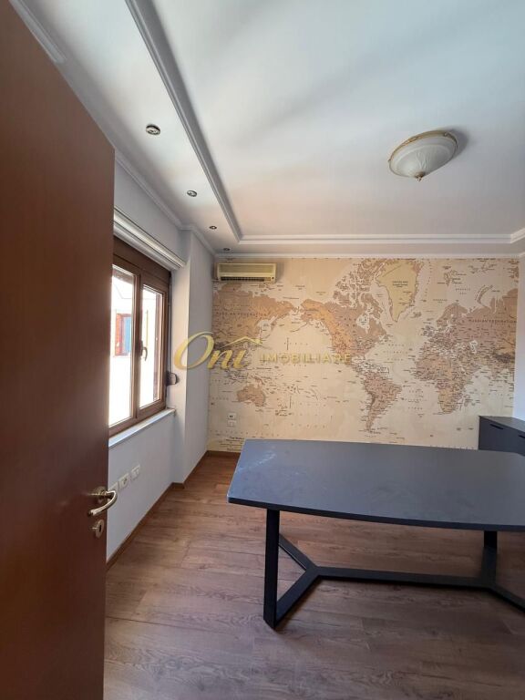 BLLOK OFFICE 140M2 FOR RENT