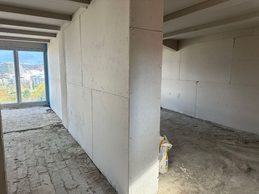 KODRA E DIELLIT, EDIFICIO IN AFFITTO