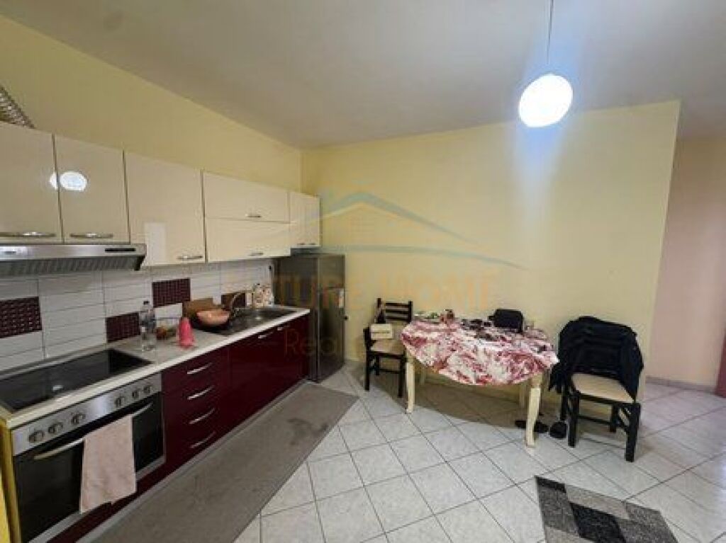Affitto, Appartamento 2+1, Spiaggia Ruota Rossa, Durazzo