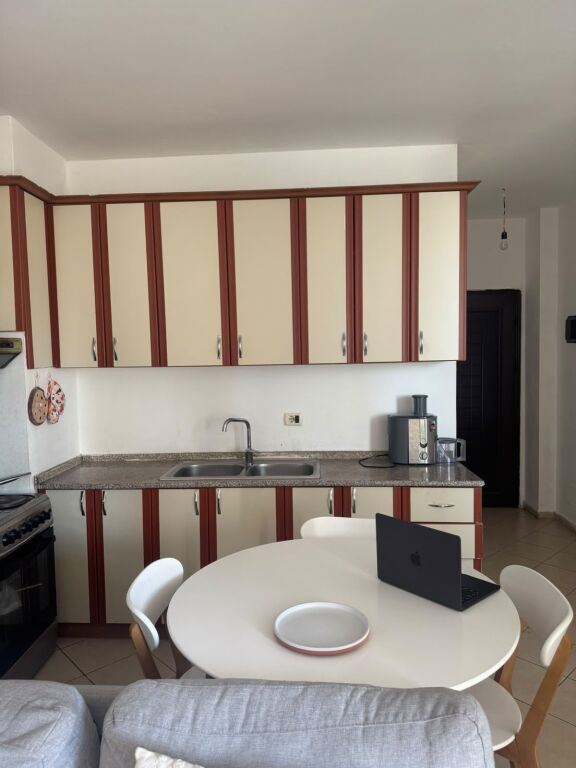 Apartment 1+1 per qera Rruga e Kavajes