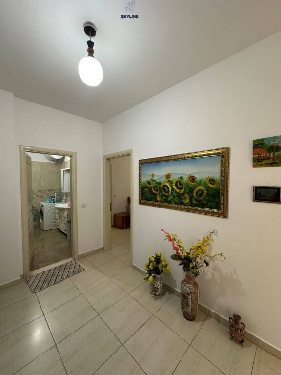 Jepet Apartament 2+1+2 me qera-Rrethi Astirit