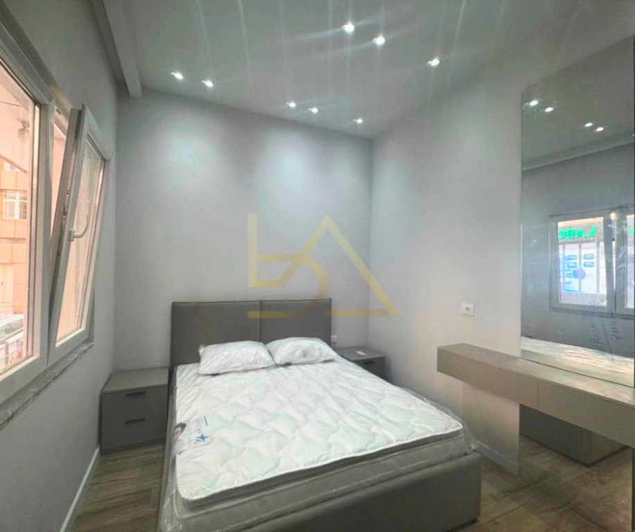 VENDESI APPARTAMENTO 1+1 – QUARTIERE 13, SPIAGGIA, DURRËS