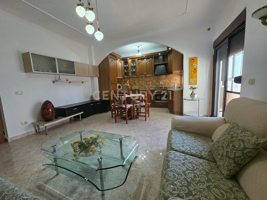 Apartment 3+2+2 For Sale in the former area in Durres !!!