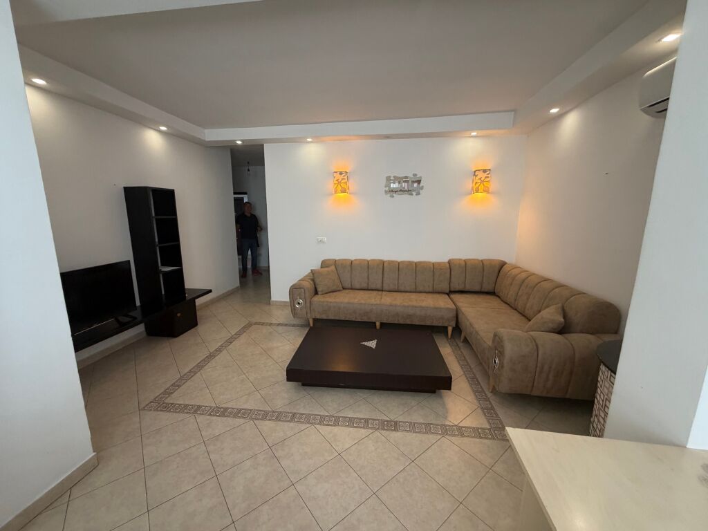 1+1,kat 6 pa ashesore,vasil shanto,600 euro