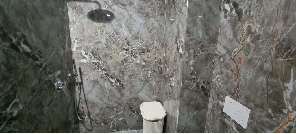 Apartament Modern 2+1+2 me 65 m² Verandë &amp; 2 Poste Parkimi | Liqeni i Thatë! 1,500 € /Muaj