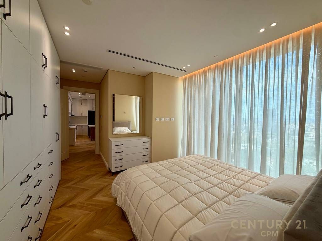 APARTAMENT 2+1 ME PARKIM PËR QIRA TE DOWNTOWN ONE