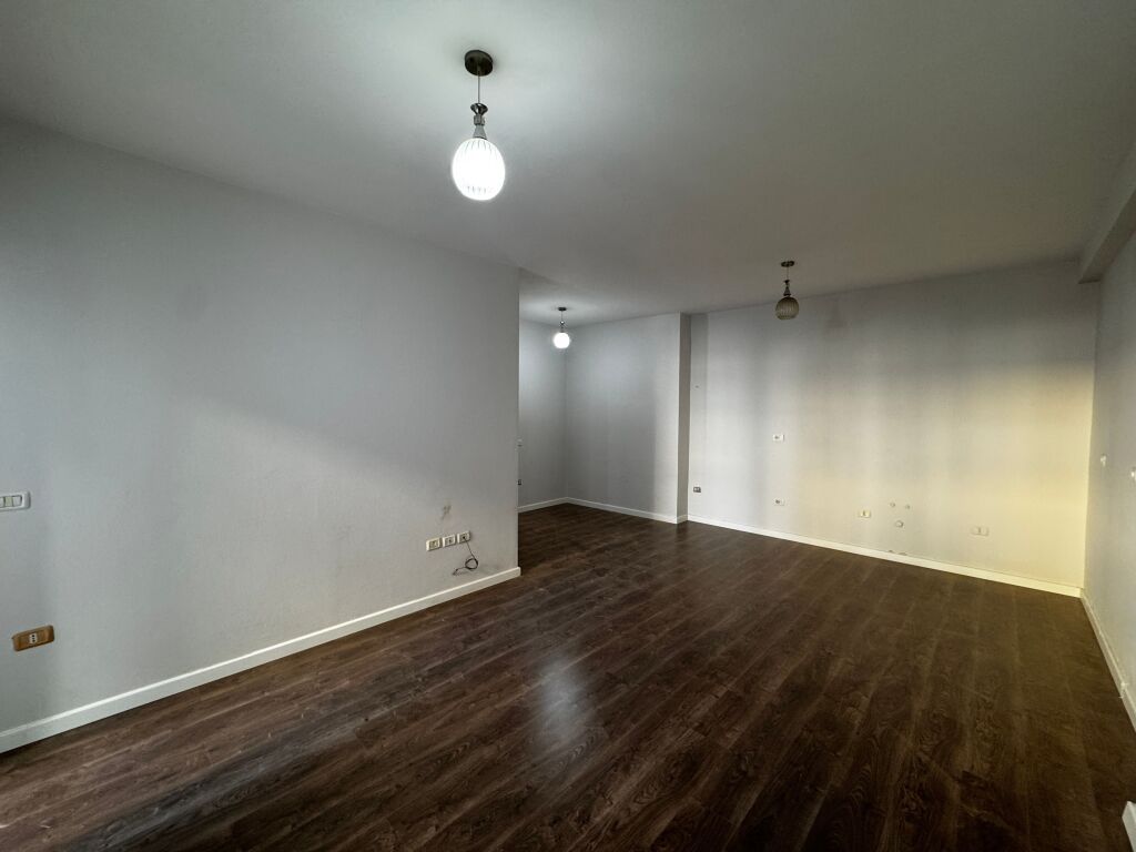 Apartment for office rent on Kavaja Street
