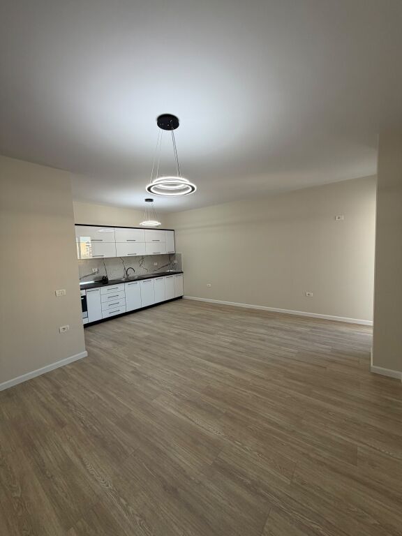 YZBERISHT APARTAMENT 2+1 PER SHITJE!