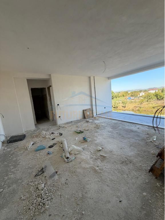 OKAZION!! Shitet, Apartament 1+1, Porto Lalzi, Gjiri i Lalzit.