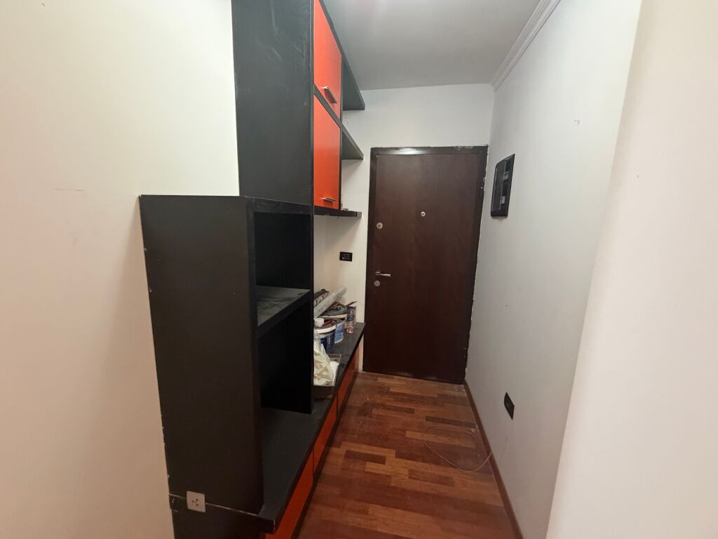 1+1,kat 3 pa ashensore,vasil shanto,650 euro
