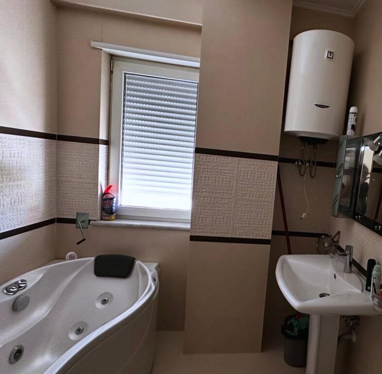 2+1 Apartment for rent near the Artistic High School!
