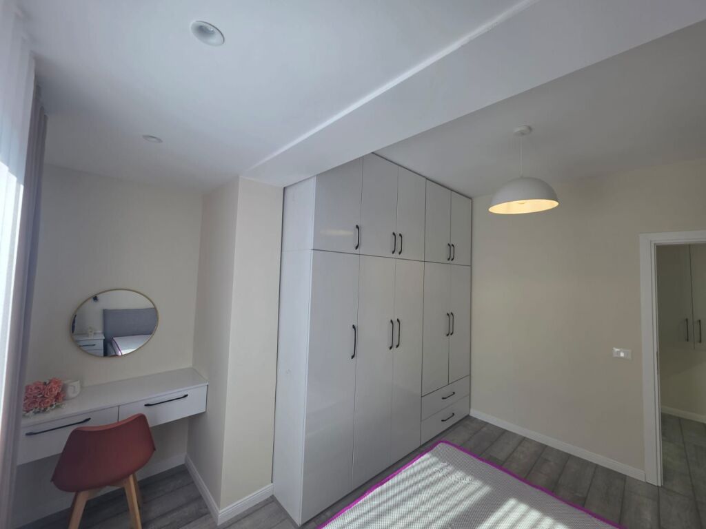 Shitet 1+1 ne Plazh prane Hotel Antalya