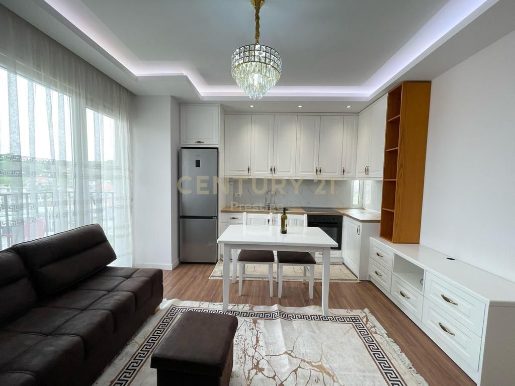 APARTAMENT 2+1+POST PARKIMI ME QIRA, TEK RRETHI I SAUKUT!
