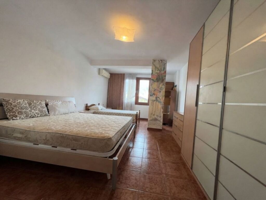Shitet, Apartament 2+1, Zogu Zi