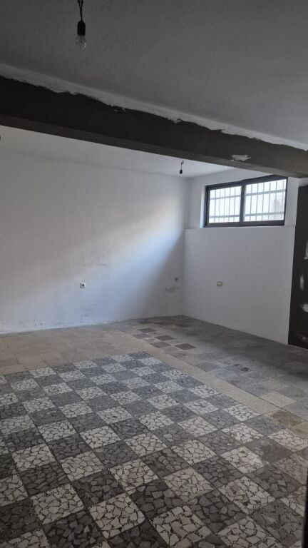 153 m² Tokë – Pazari i Ri / Shkolla e Kuqe, Tirana