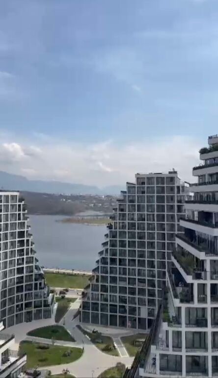 Shitet 2+1+2 Lake View Residence