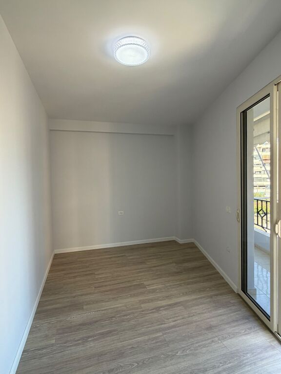YZBERISHT APARTAMENT 2+1 PER SHITJE!