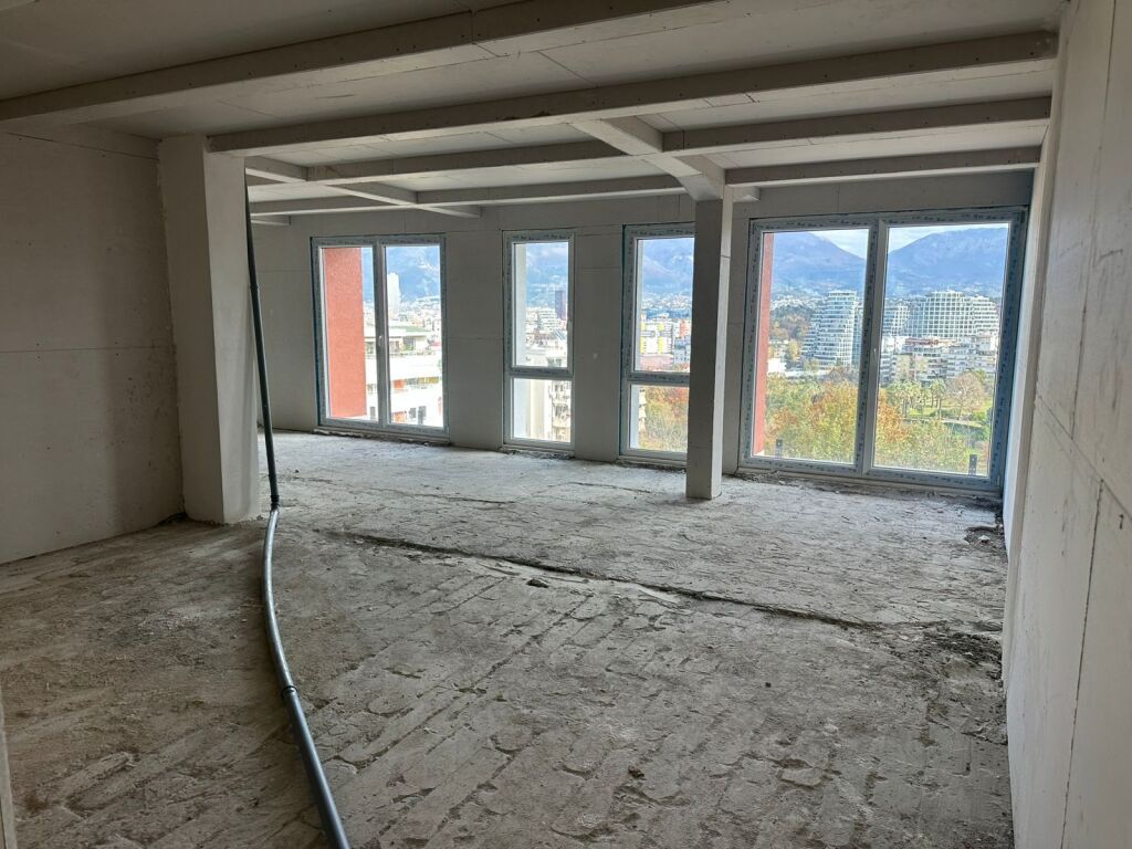 KODRA E DIELLIT, EDIFICIO IN AFFITTO